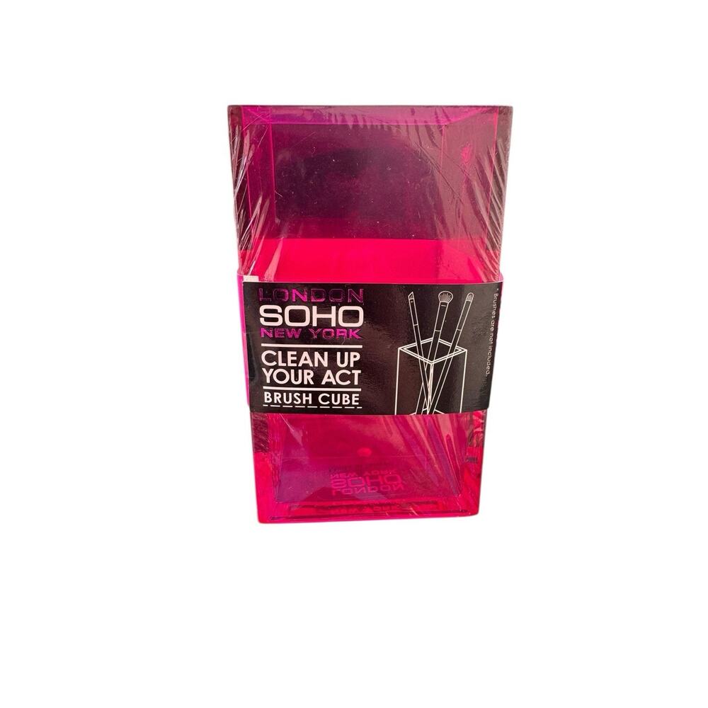 Soho London New York Clean Up Your Act Brush Cube Pink